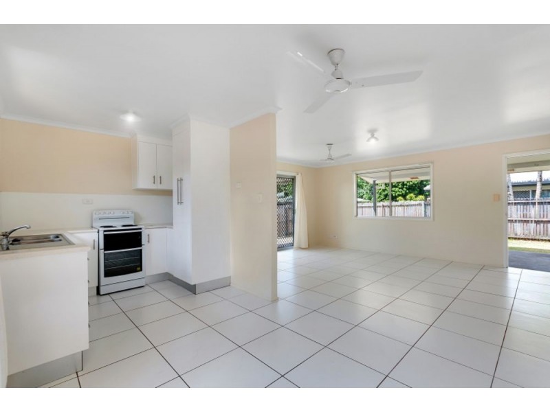 37 Frances Street, Mooroobool QLD 4870