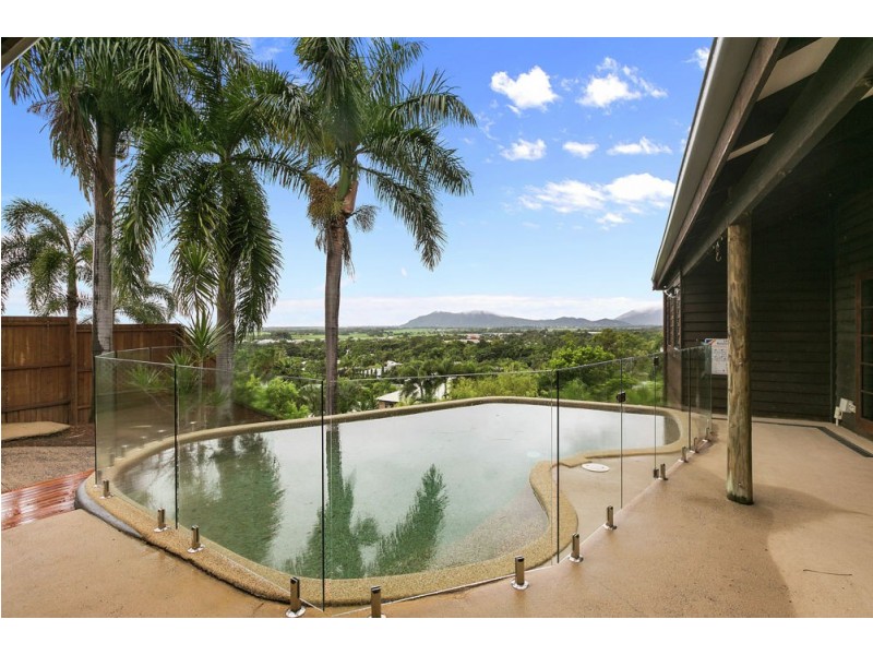 6 Darkin Close, Smithfield QLD 4878