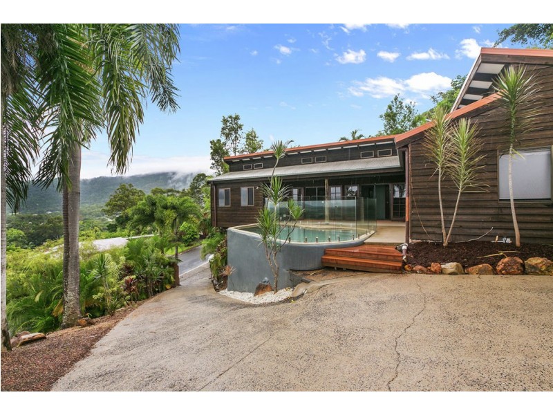 6 Darkin Close, Smithfield QLD 4878