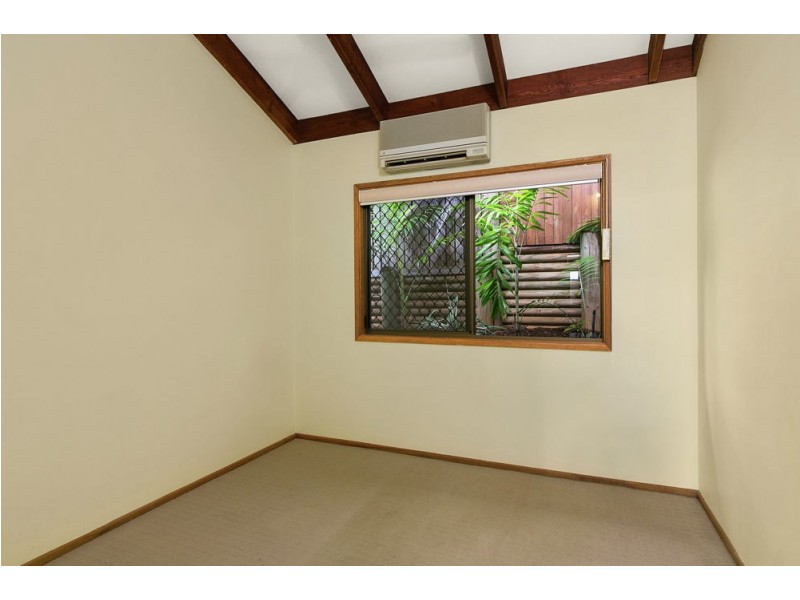 6 Darkin Close, Smithfield QLD 4878