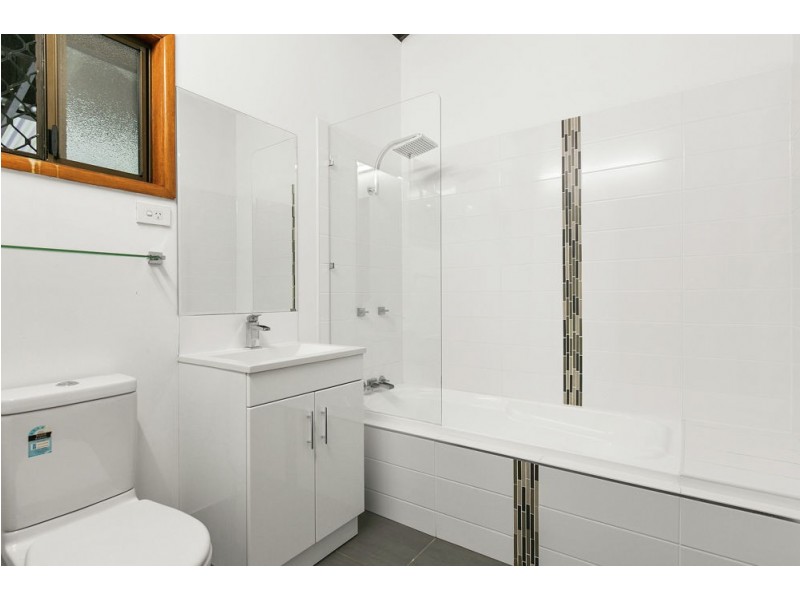 6 Darkin Close, Smithfield QLD 4878
