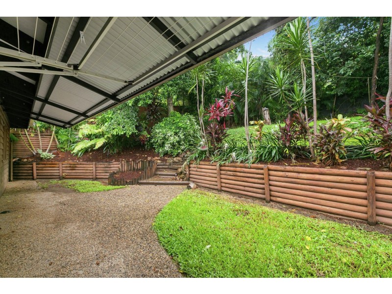 6 Darkin Close, Smithfield QLD 4878