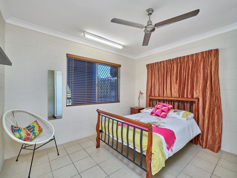 8/120 Greenslopes Street, Edge Hill QLD 4870