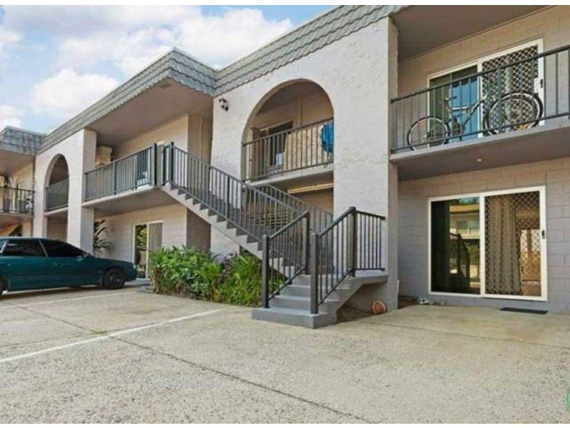 8/120 Greenslopes Street, Edge Hill QLD 4870