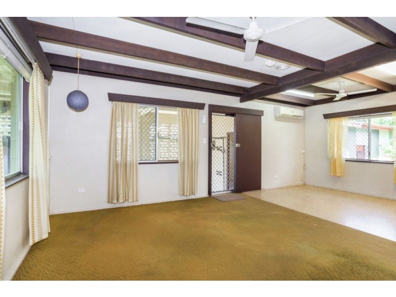 39 Sperring Street, Manunda QLD 4870