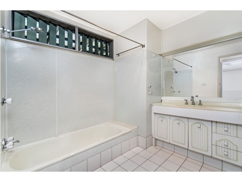 28 Agate Street, Bayview Heights QLD 4868