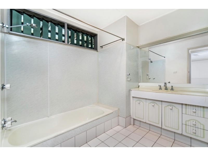 28 Agate Street, Bayview Heights QLD 4868