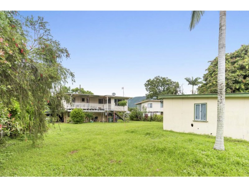 8 Mazlin Street, Edge Hill QLD 4870