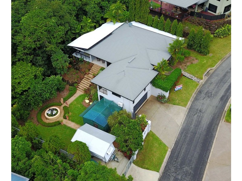 8 Hussar Close, Kanimbla QLD 4870