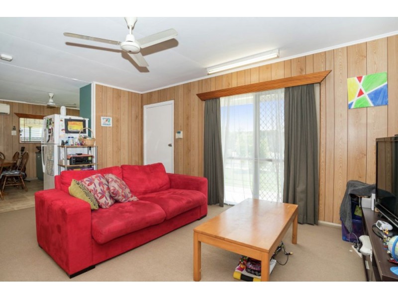 281 Aumuller Street, Westcourt QLD 4870
