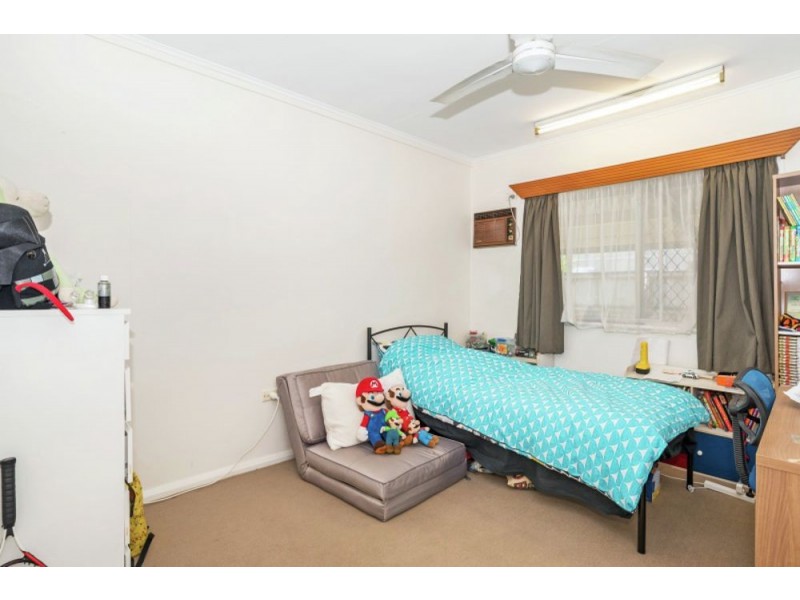 281 Aumuller Street, Westcourt QLD 4870