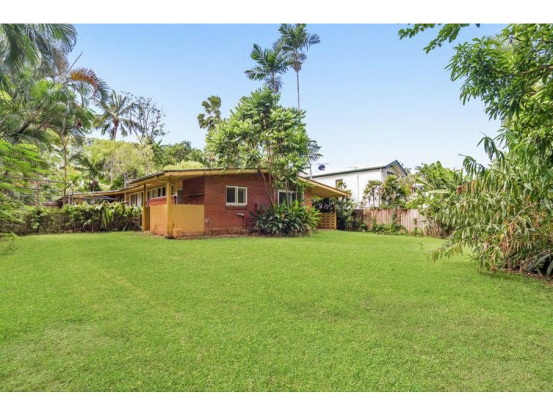 15 Hall Street, Edge Hill QLD 4870