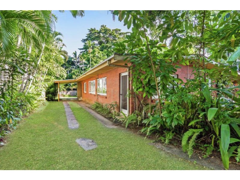 15 Hall Street, Edge Hill QLD 4870