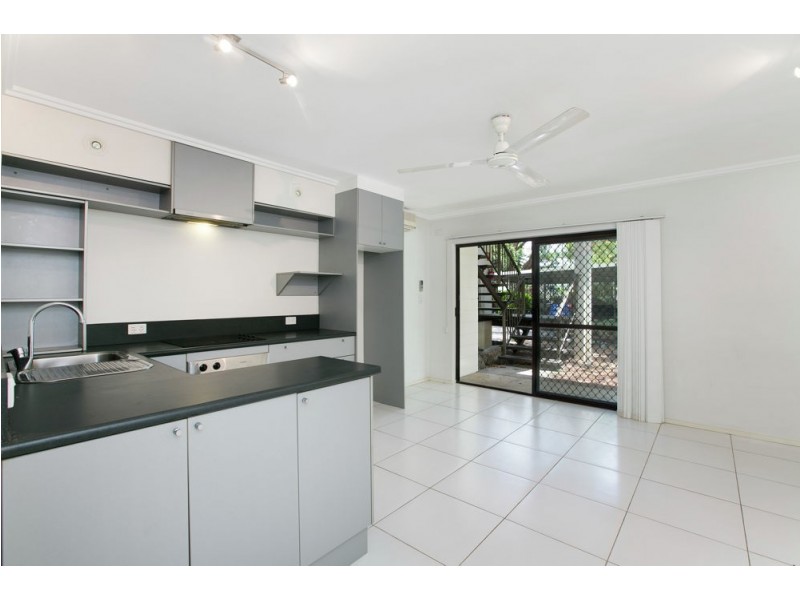 4/4 McPherson Close, Edge Hill QLD 4870