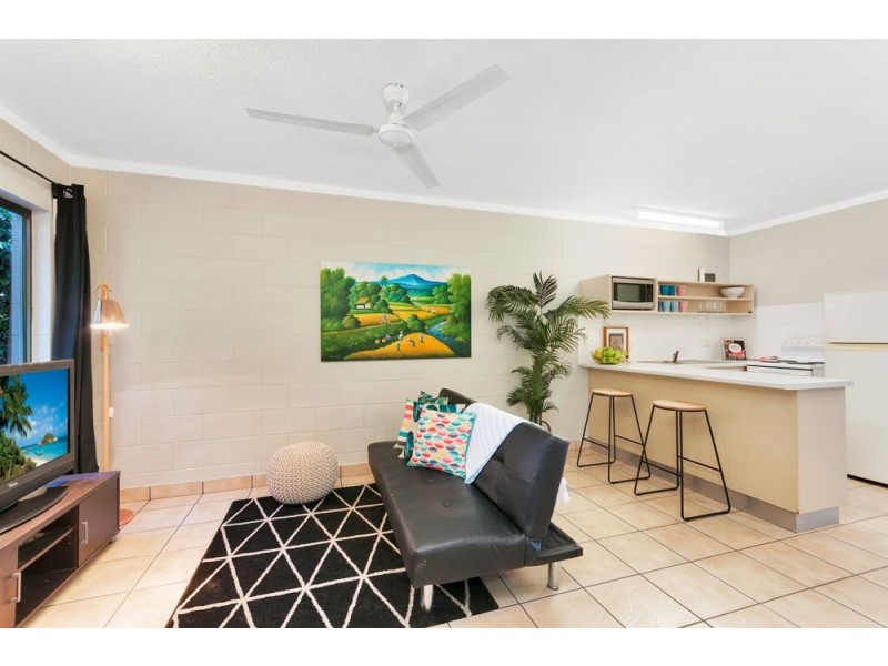 2/40 Moody Street, Manoora QLD 4870