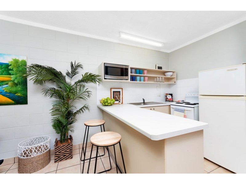 2/40 Moody Street, Manoora QLD 4870