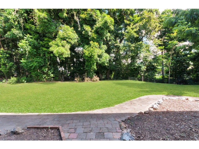 2/40 Moody Street, Manoora QLD 4870