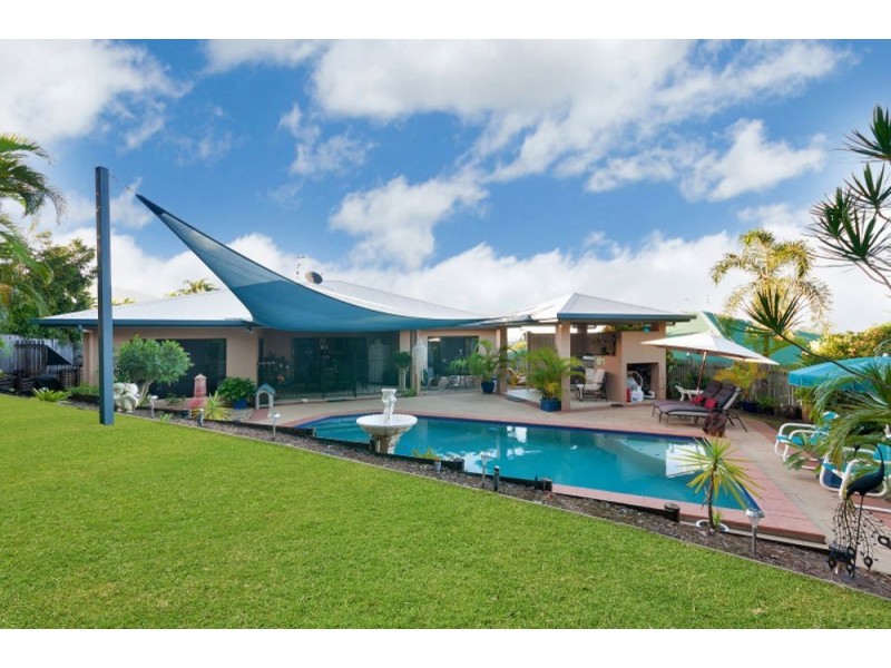 55 Daphne Drive, Redlynch QLD 4870