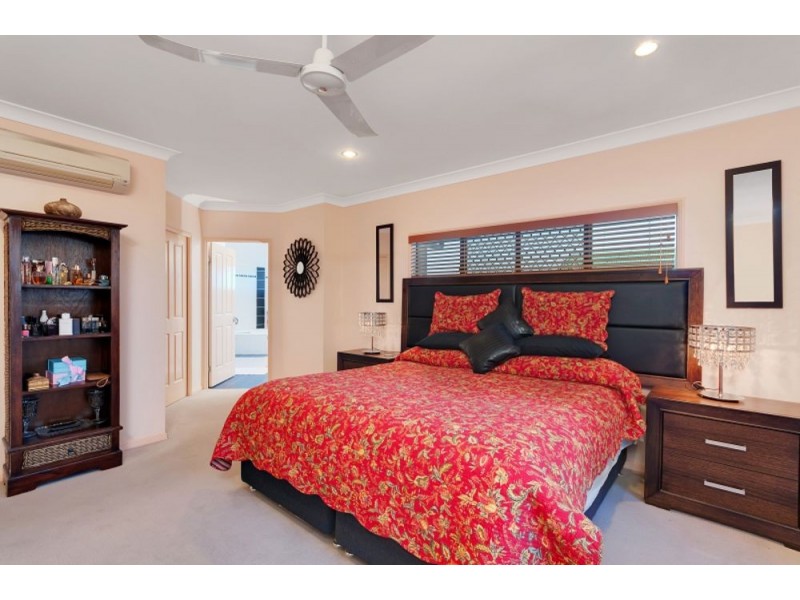 55 Daphne Drive, Redlynch QLD 4870