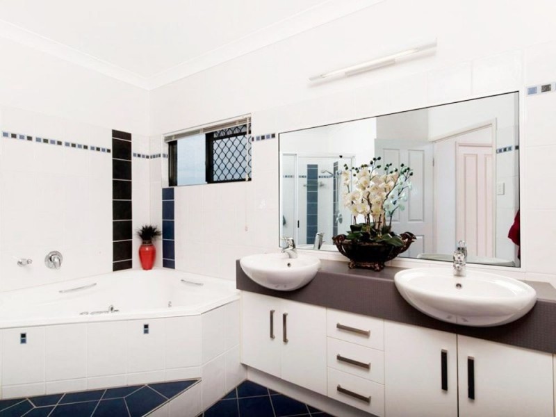 55 Daphne Drive, Redlynch QLD 4870