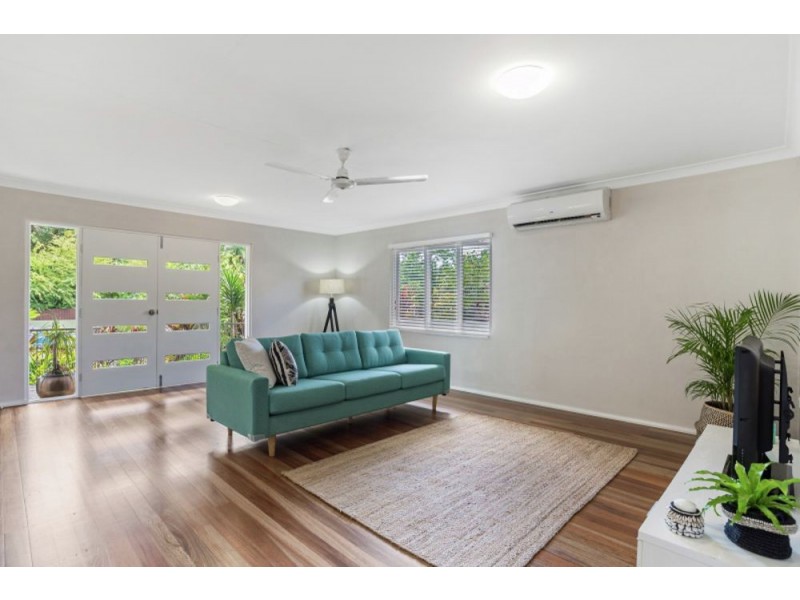 35 Casella Street, Earlville QLD 4870