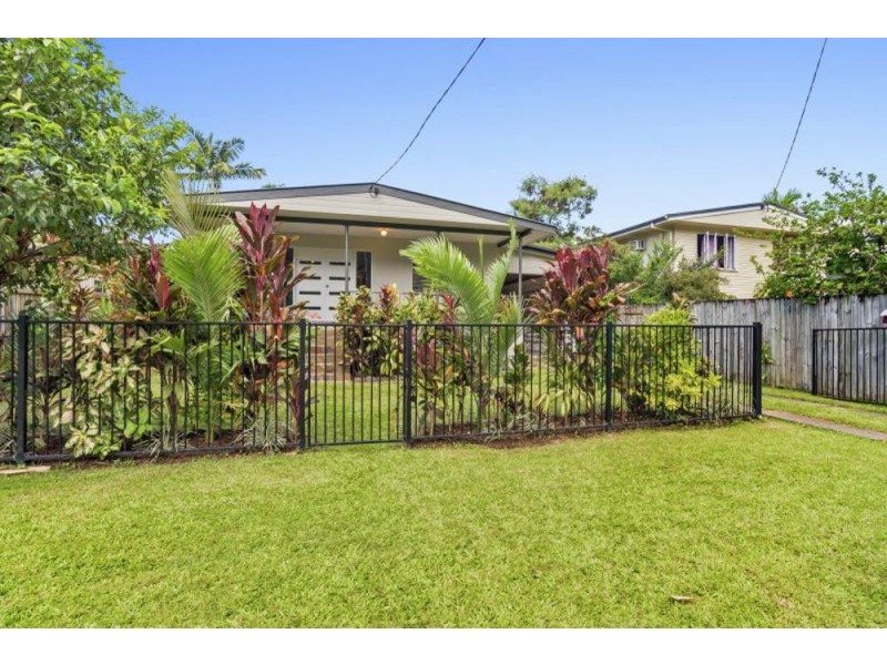 35 Casella Street, Earlville QLD 4870