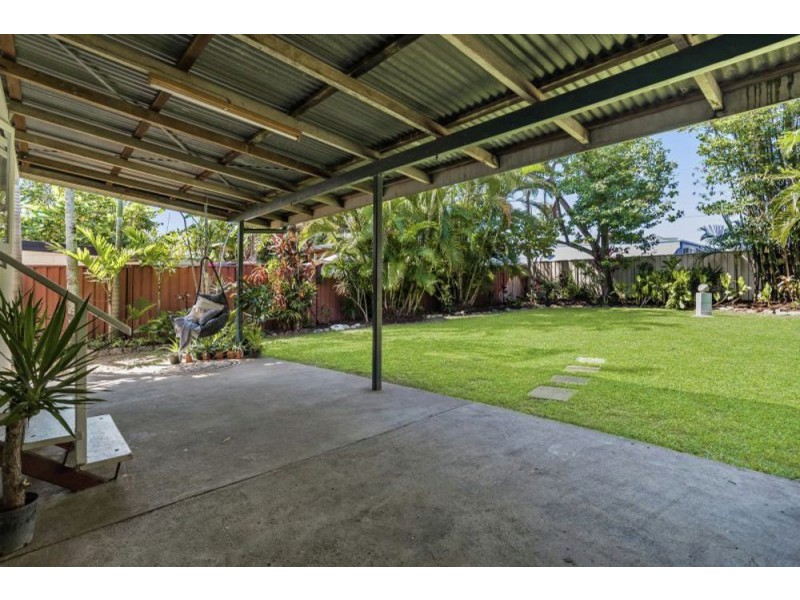 35 Casella Street, Earlville QLD 4870