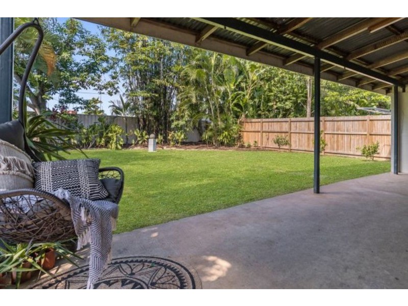 35 Casella Street, Earlville QLD 4870