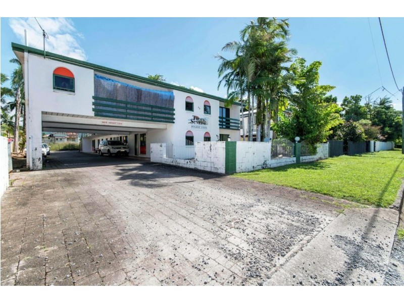 99 Digger Street, Cairns North QLD 4870