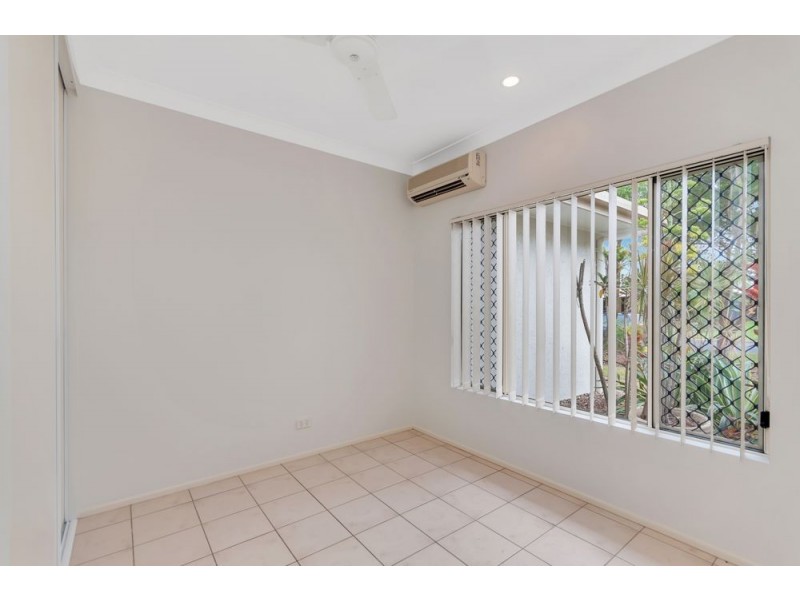 44 Bassett Street, Kanimbla QLD 4870
