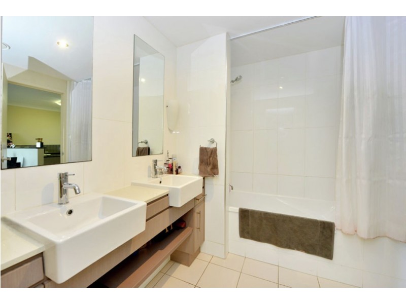 1126/12 Gregory Street, Westcourt QLD 4870