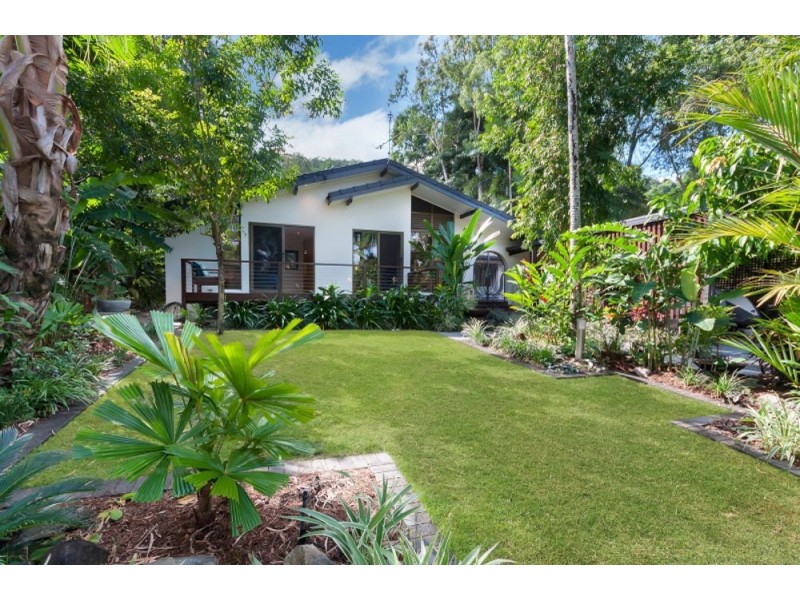 2 Stuart Street, Edge Hill QLD 4870