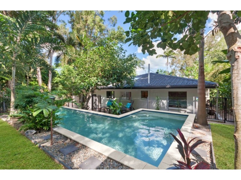 2 Stuart Street, Edge Hill QLD 4870