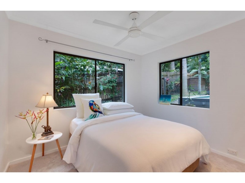 2 Stuart Street, Edge Hill QLD 4870