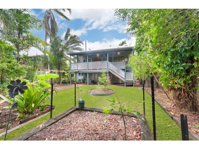 39 Grove Street, Parramatta Park QLD 4870