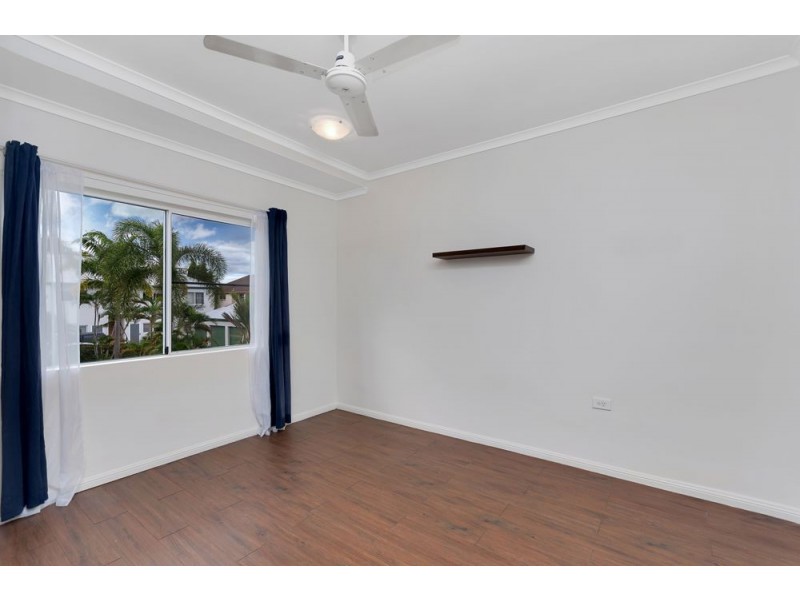 4/77-81 Pease Street, Manoora QLD 4870