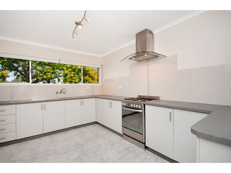 6 Richardson Street, Edge Hill QLD 4870