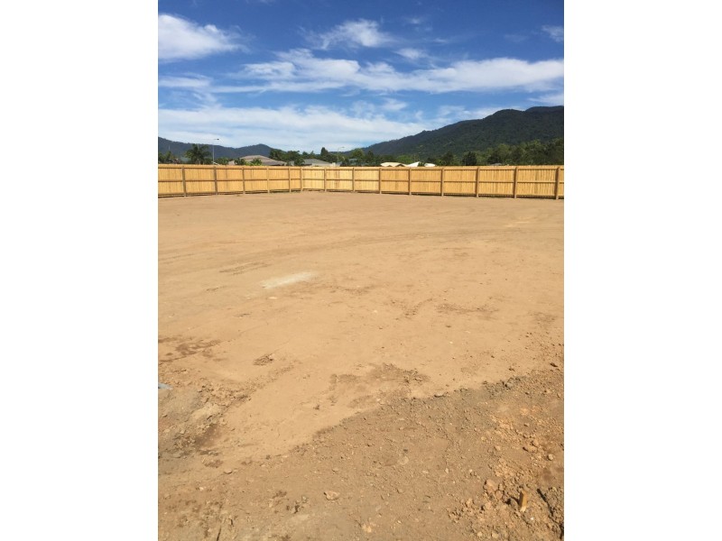 2/134-144 Farmer Street, Edmonton QLD 4869