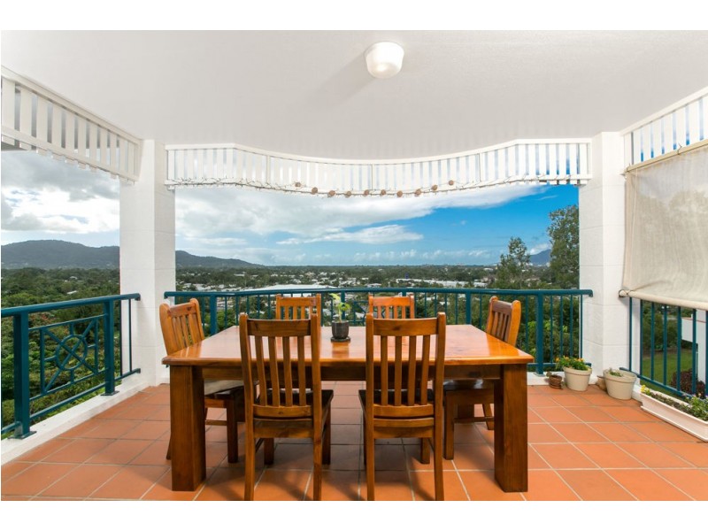 32/8-14 Munro Terrace, Mooroobool QLD 4870