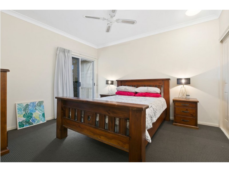32/8-14 Munro Terrace, Mooroobool QLD 4870