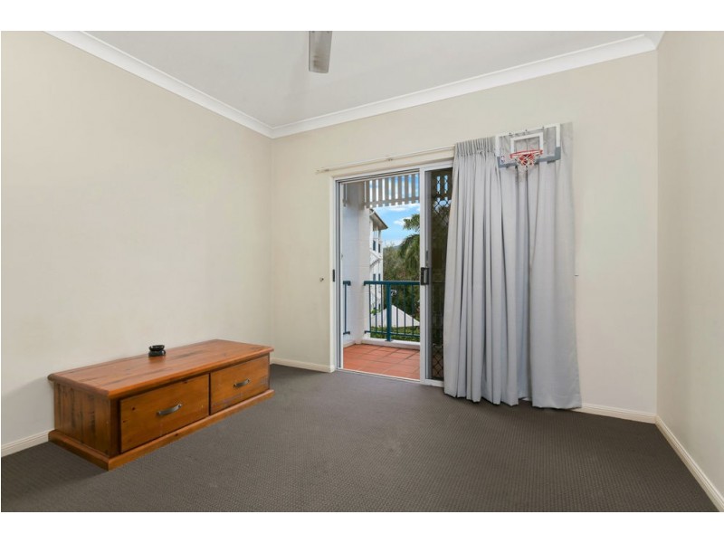 32/8-14 Munro Terrace, Mooroobool QLD 4870