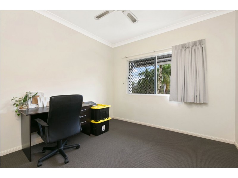 32/8-14 Munro Terrace, Mooroobool QLD 4870