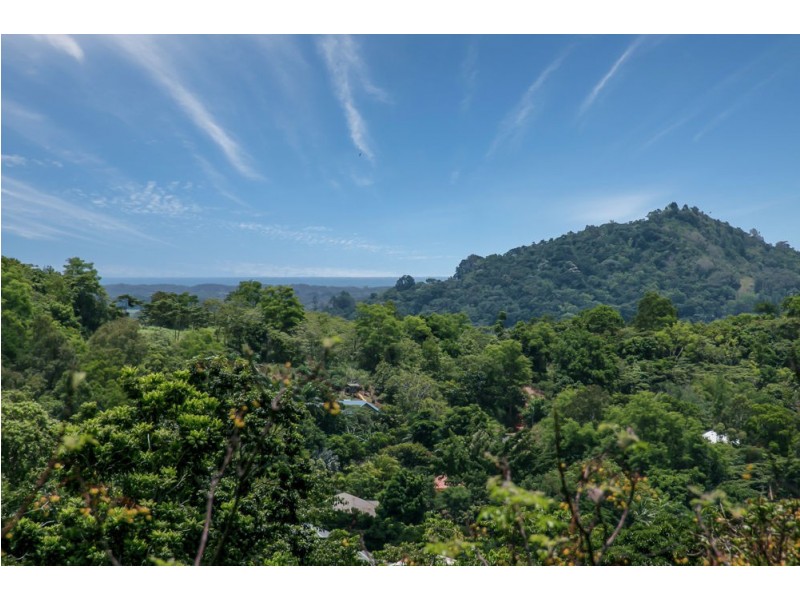 9 – 11 Mount William Close, Redlynch QLD 4870