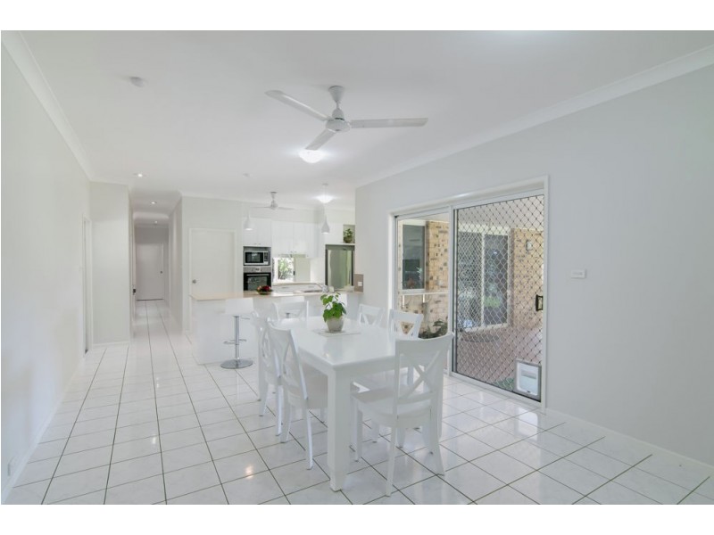 9 – 11 Mount William Close, Redlynch QLD 4870