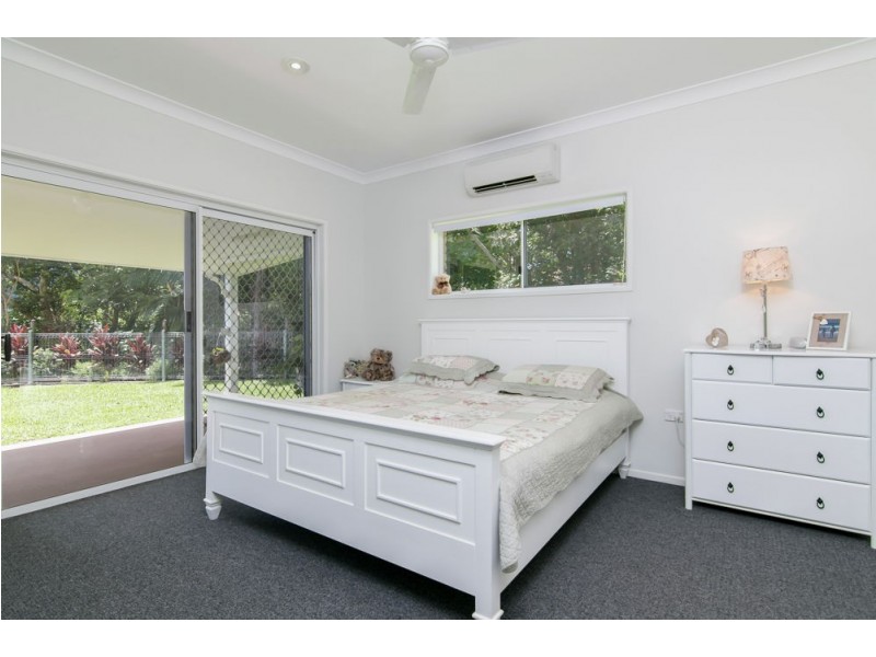 9 – 11 Mount William Close, Redlynch QLD 4870