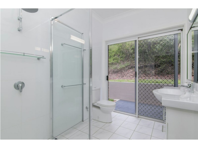 9 – 11 Mount William Close, Redlynch QLD 4870