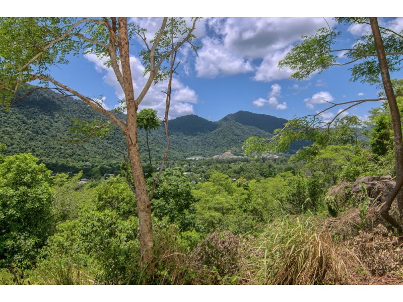 9 – 11 Mount William Close, Redlynch QLD 4870