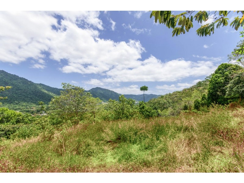 9 – 11 Mount William Close, Redlynch QLD 4870