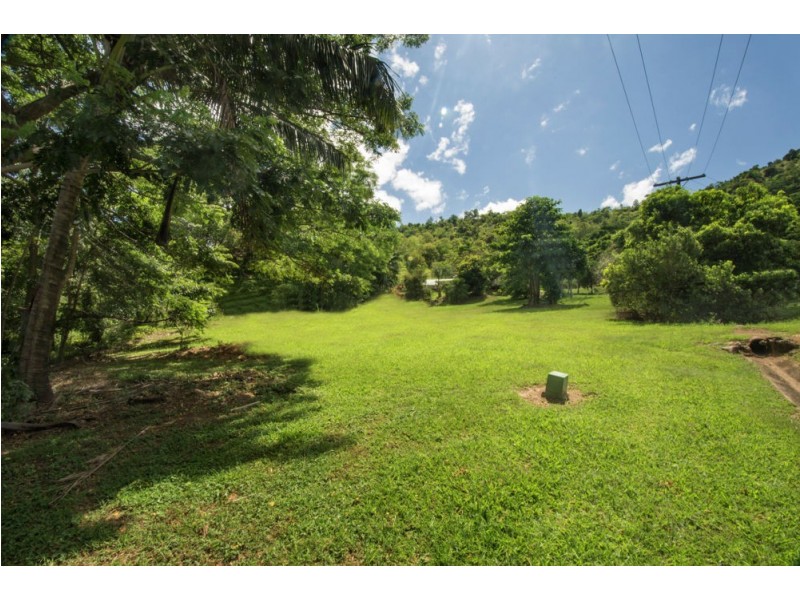 9 – 11 Mount William Close, Redlynch QLD 4870