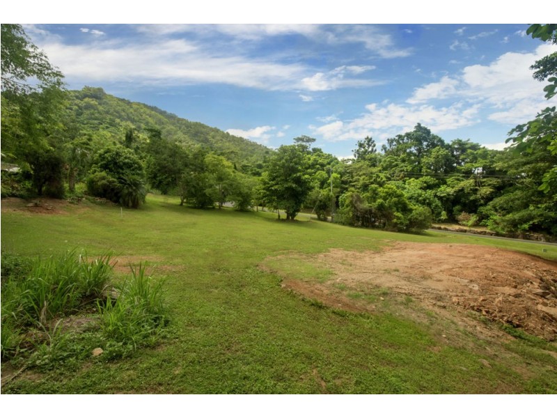 9 – 11 Mount William Close, Redlynch QLD 4870